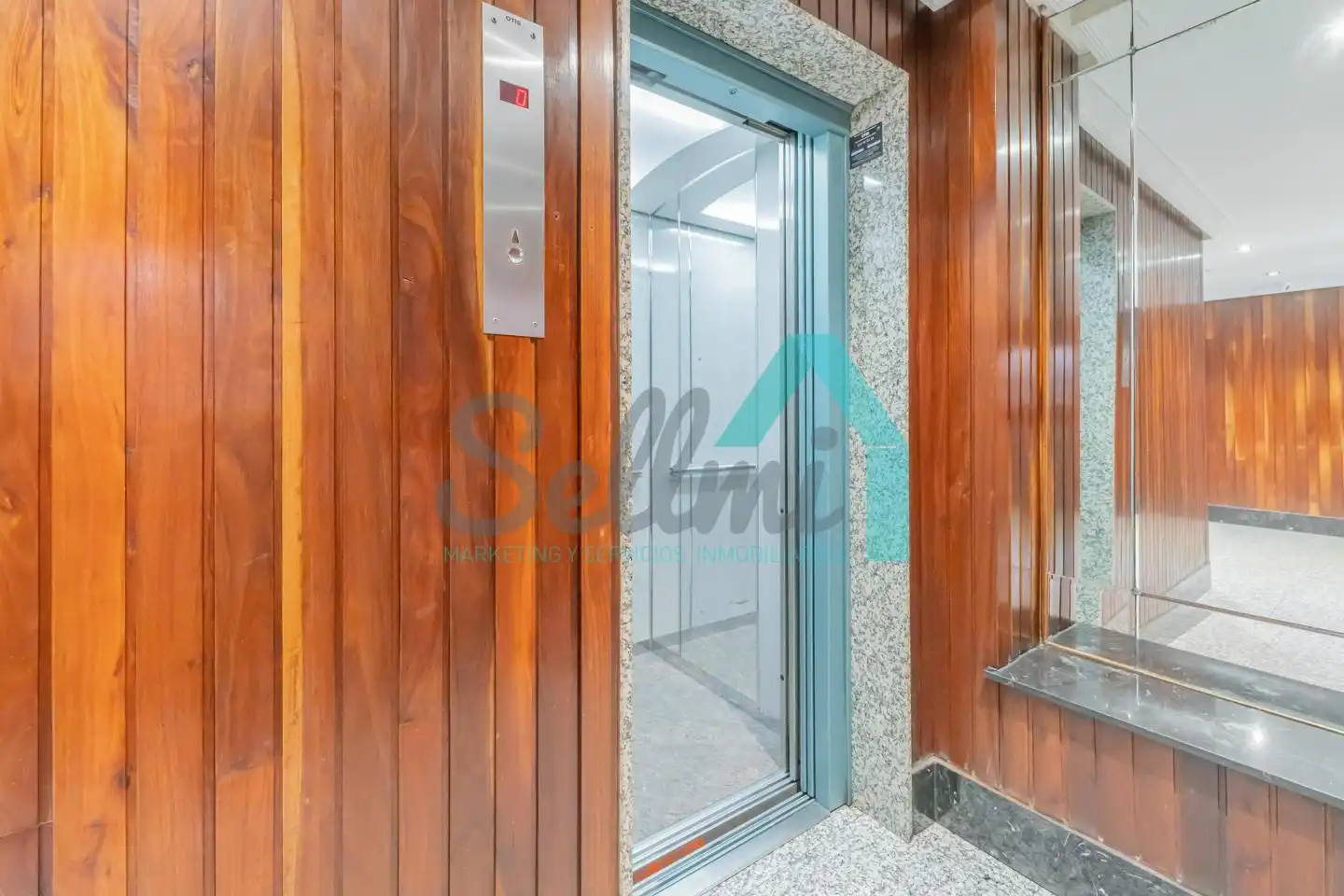 Wohnung zur Miete in Oviedo  mit Heizung, Parkett und Terrasse