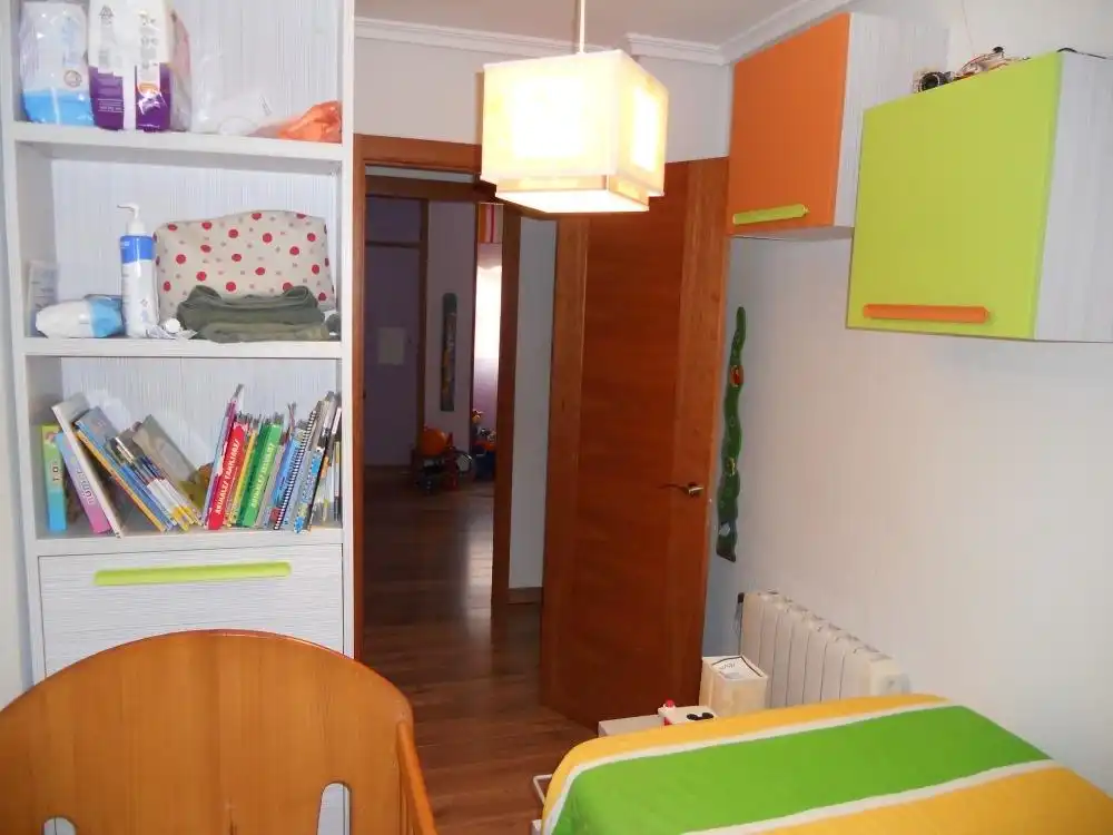 Habitación de Apartamento en venta en Xirivella con Aire acondicionado y Balcón