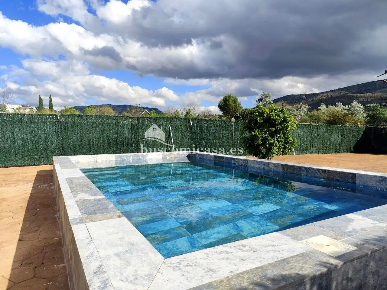 House with garden for sale in Carretera Bailen