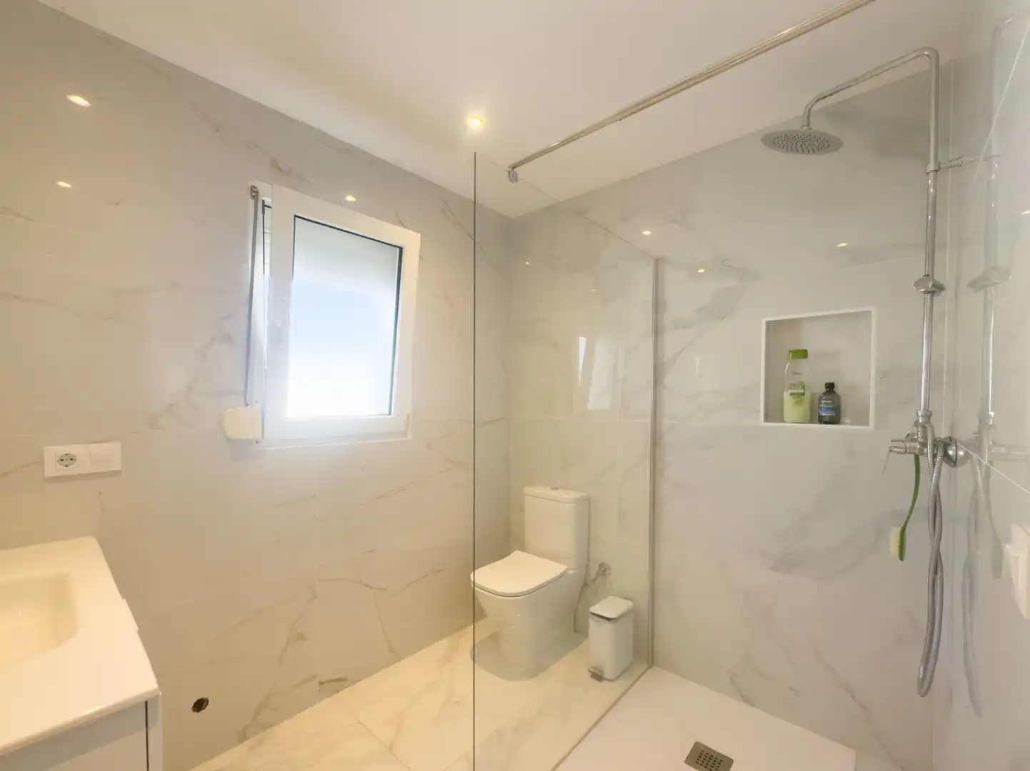 Baño de Casa o chalet en venta en Dénia con Aire acondicionado, Calefacción y Jardín privado