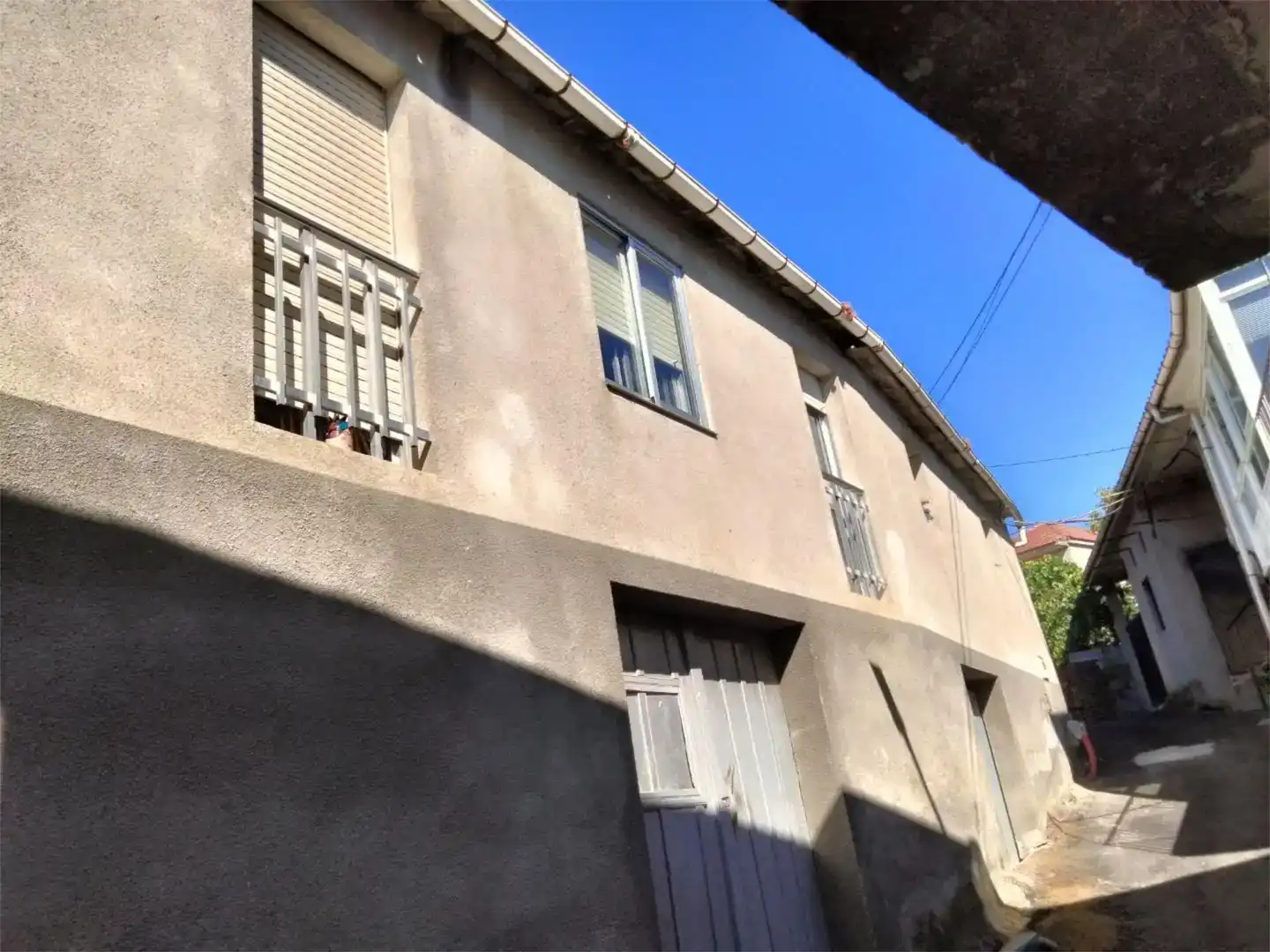 Vista exterior de Casa adosada en venda en O Irixo amb Balcó