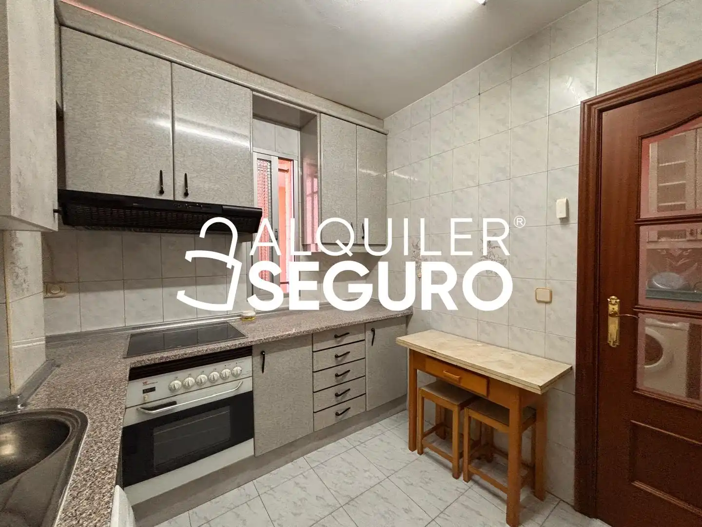 Kitchen of Flat for rent in Madrid  with Air Conditioner, Heating and Furnished