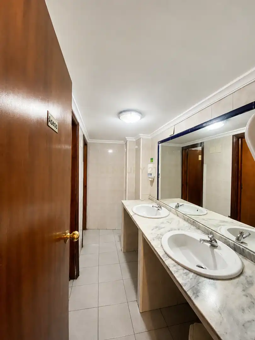 Baño de Edificio en venta en Valencia de Alcántara