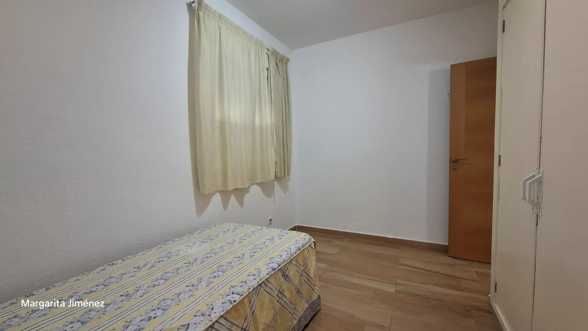Bedroom of Flat for rent in Córdoba  with Air Conditioner, Terrace and Furnished