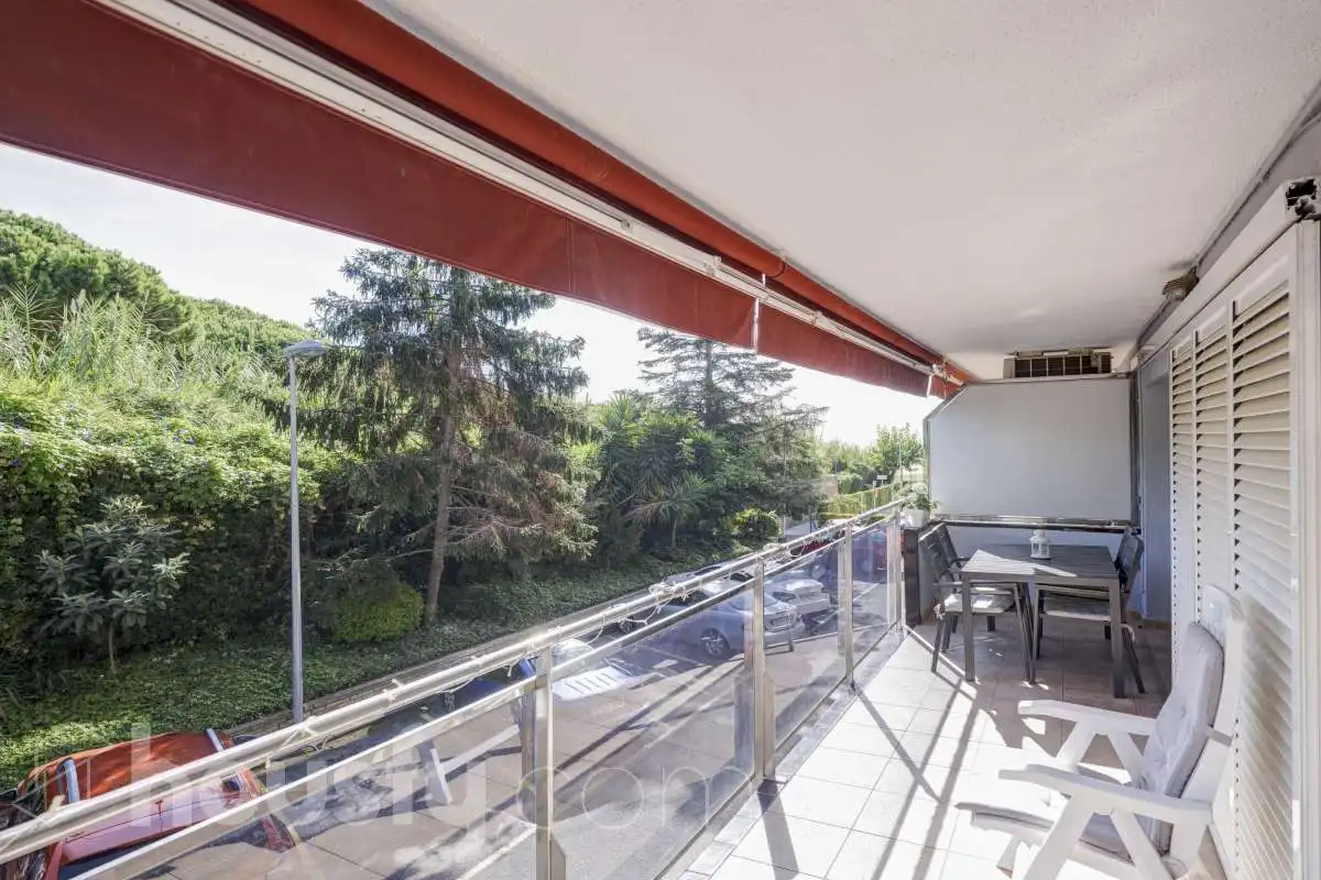 Appartement avec piscine à vendre à Calle Cami ral del cabaio .