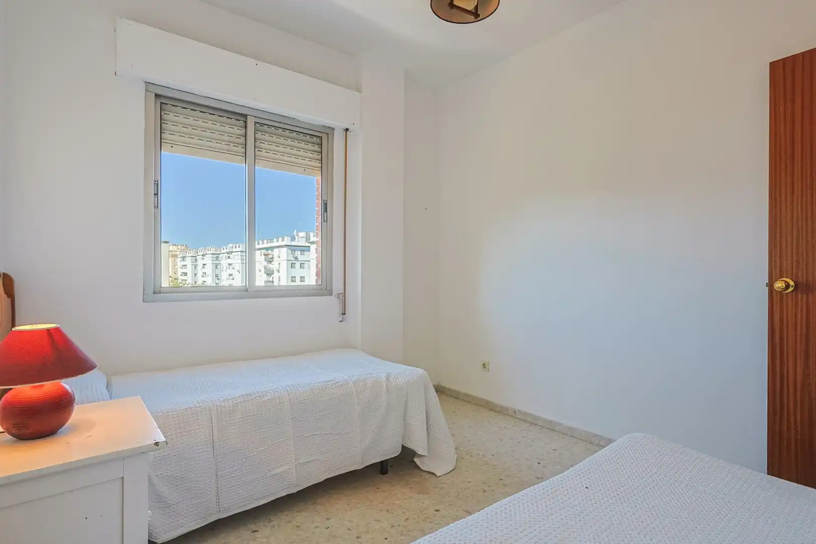 Bedroom of Flat for sale in Sevilla  with Air Conditioner and Furnished