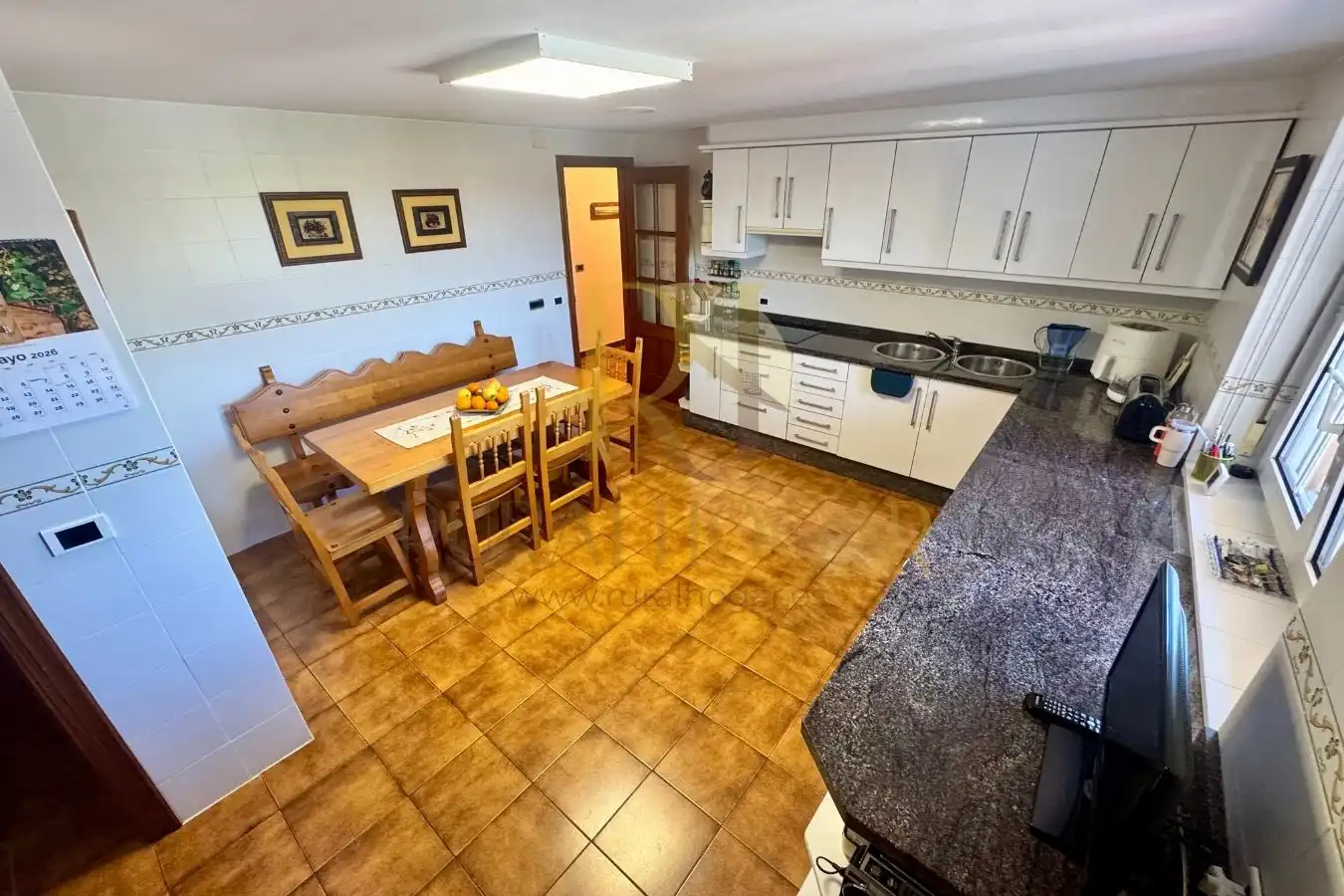 Cocina de Casa o chalet en venta en Santovenia de la Valdoncina con Calefacción, Jardín privado y Parquet