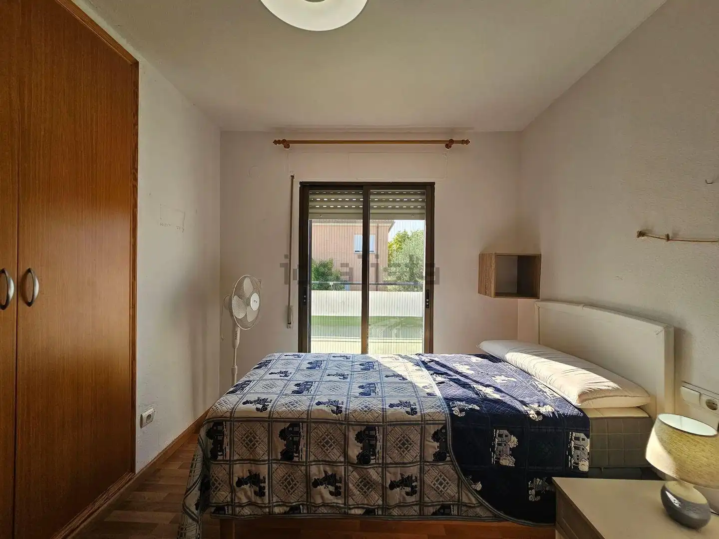 Dormitori de Casa adosada de lloguer en Gandia amb Aire condicionat, Calefacció i Jardí privat