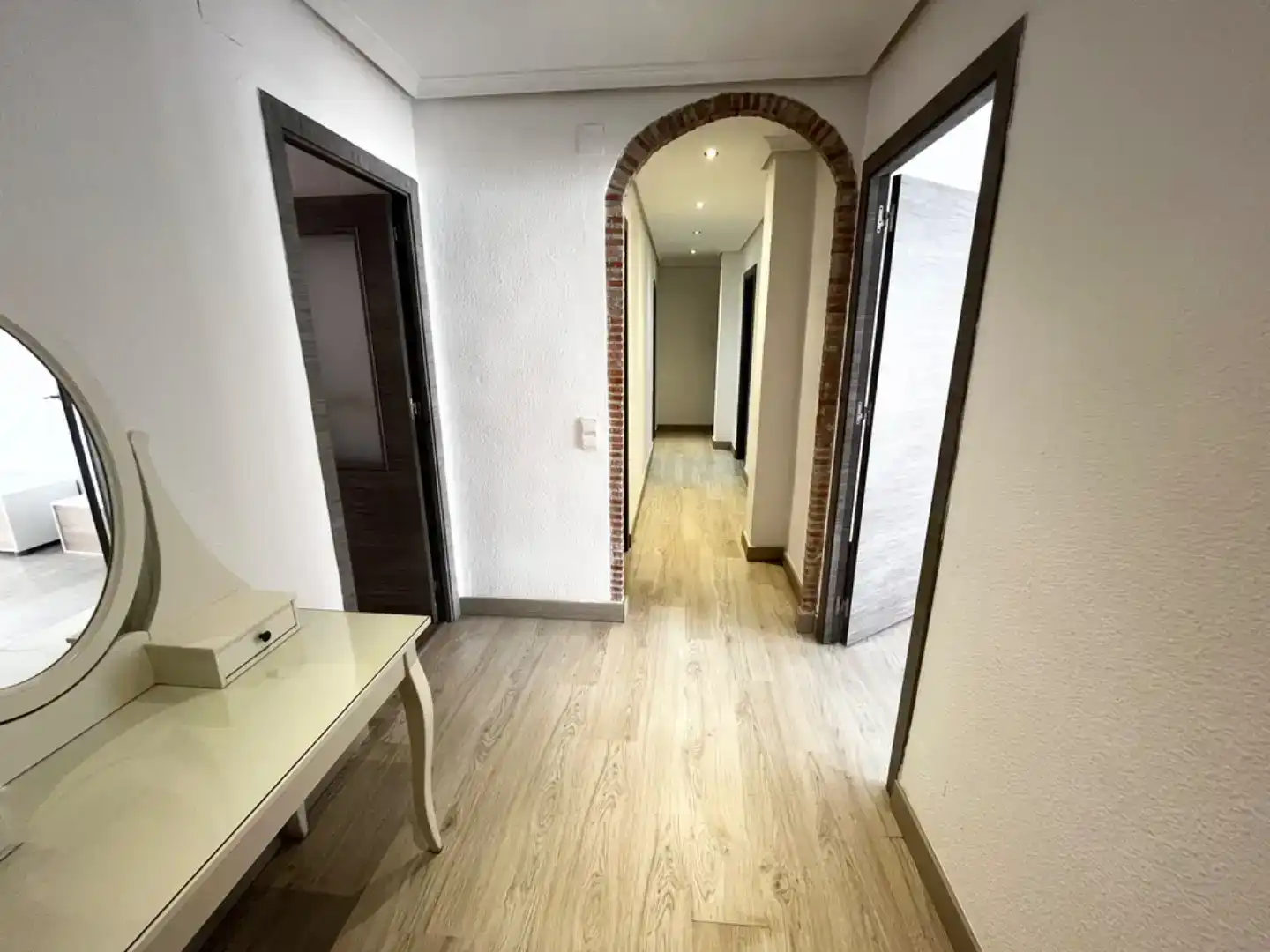 Wohnung zur Miete in L'Eliana mit Klimaanlage und Balkon