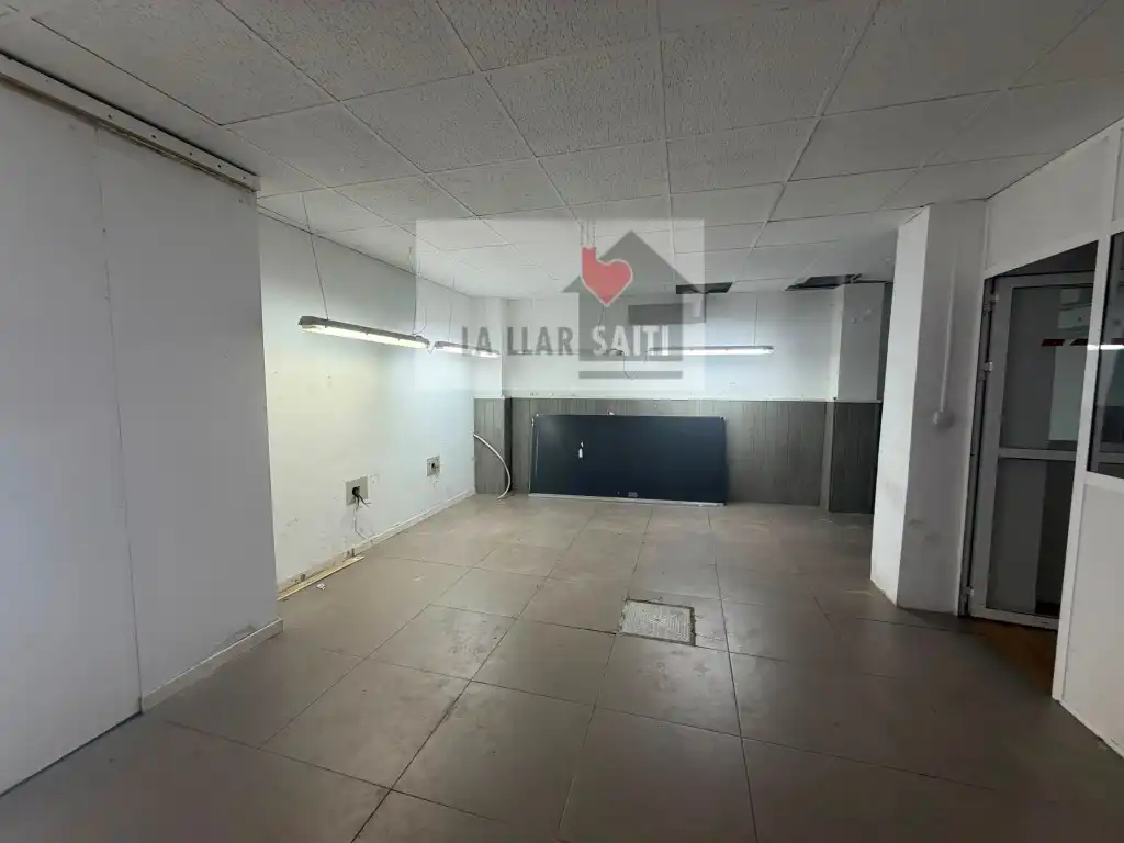 Local comercial de lloguer a Avenida Pais Valencia, imagen 3