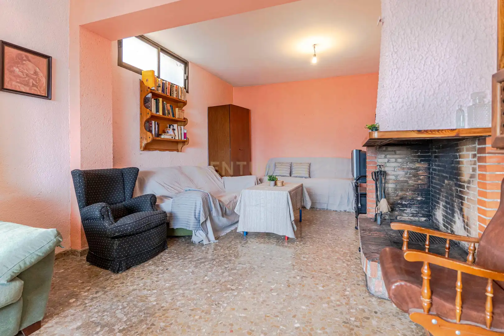 Sala d'estar de Casa o xalet en venda en La Zubia amb Jardí privat i Traster