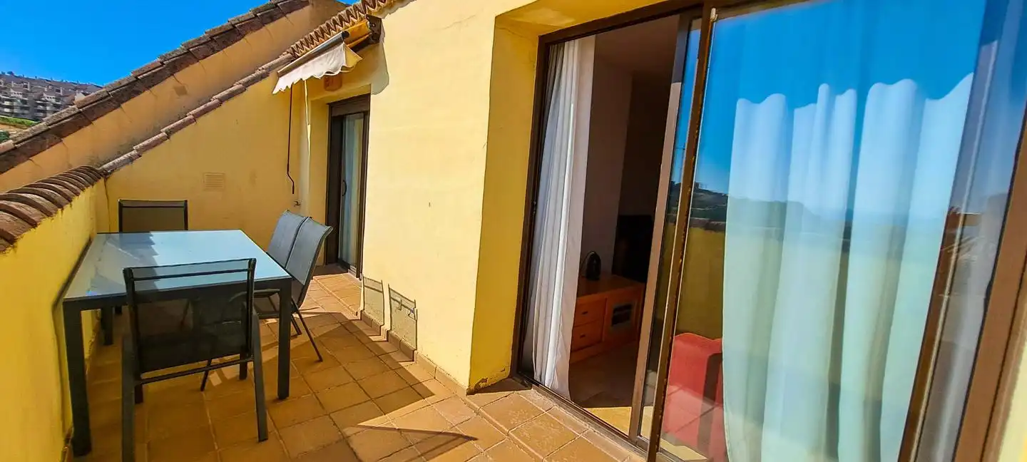 Attic for rent in La Duquesa