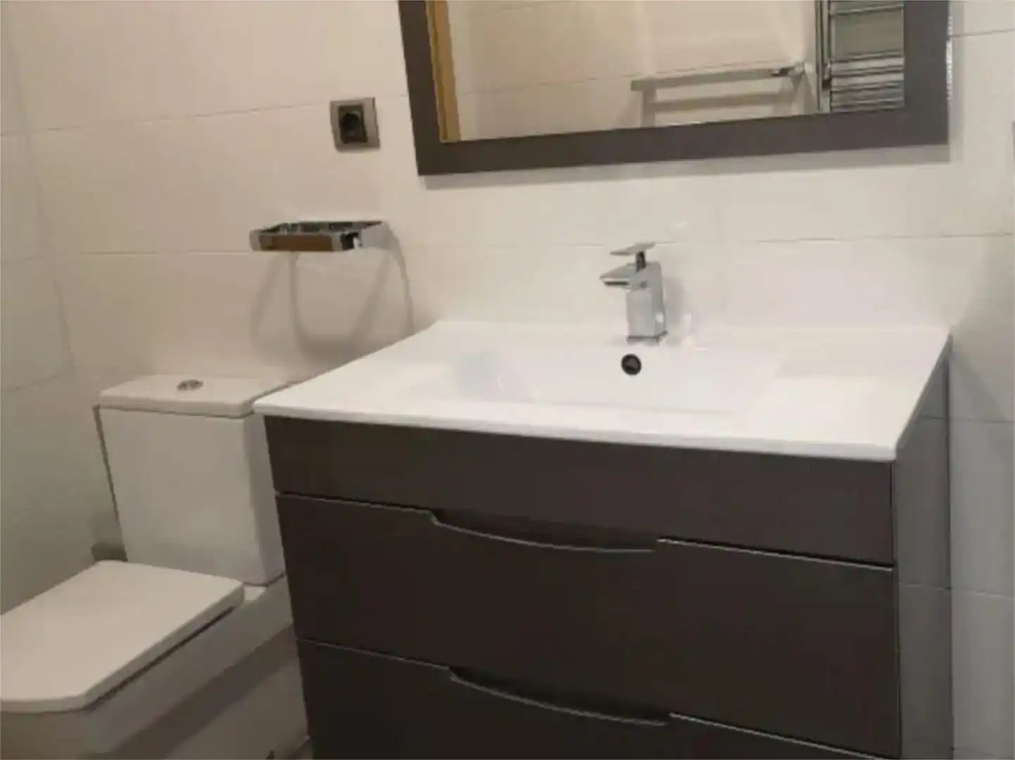 Bathroom of Flat for rent in Campello Playa