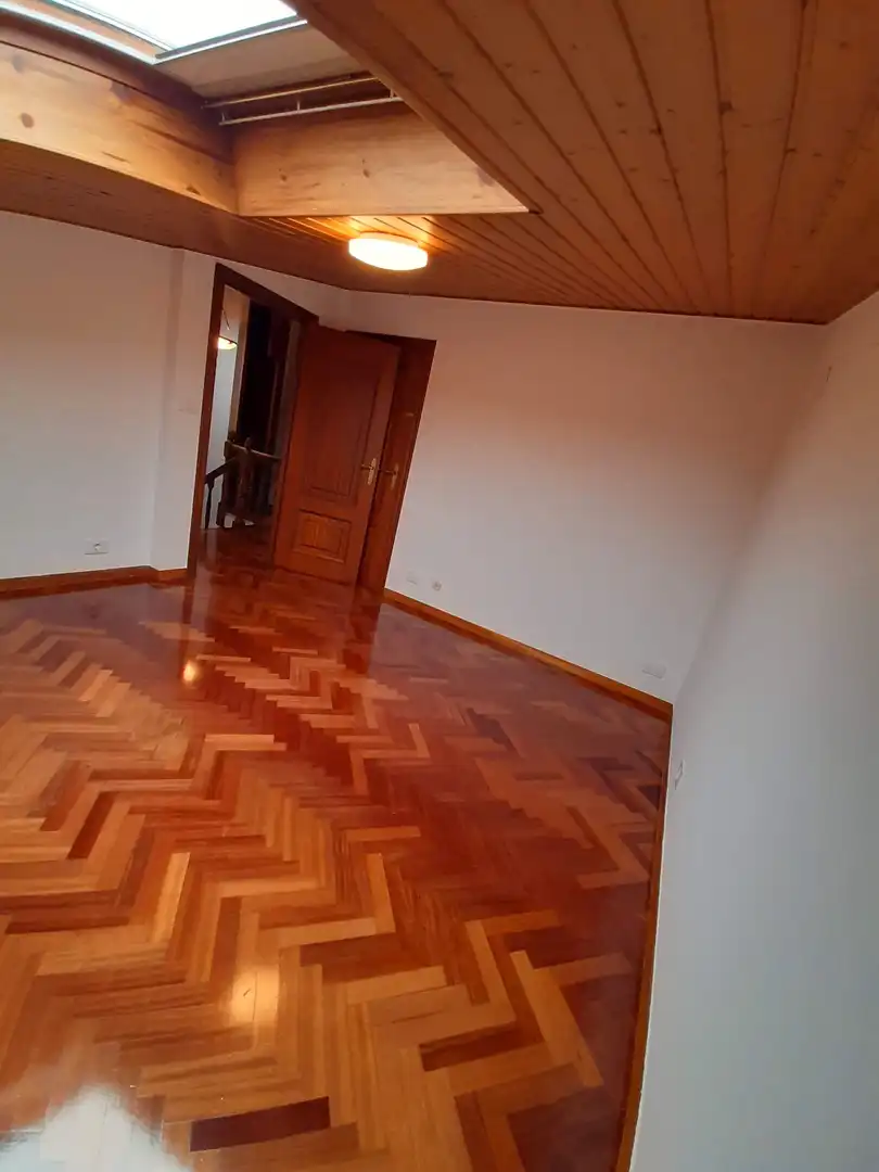 Dúplex en venta en Oleiros con Calefacción, Parquet y Terraza