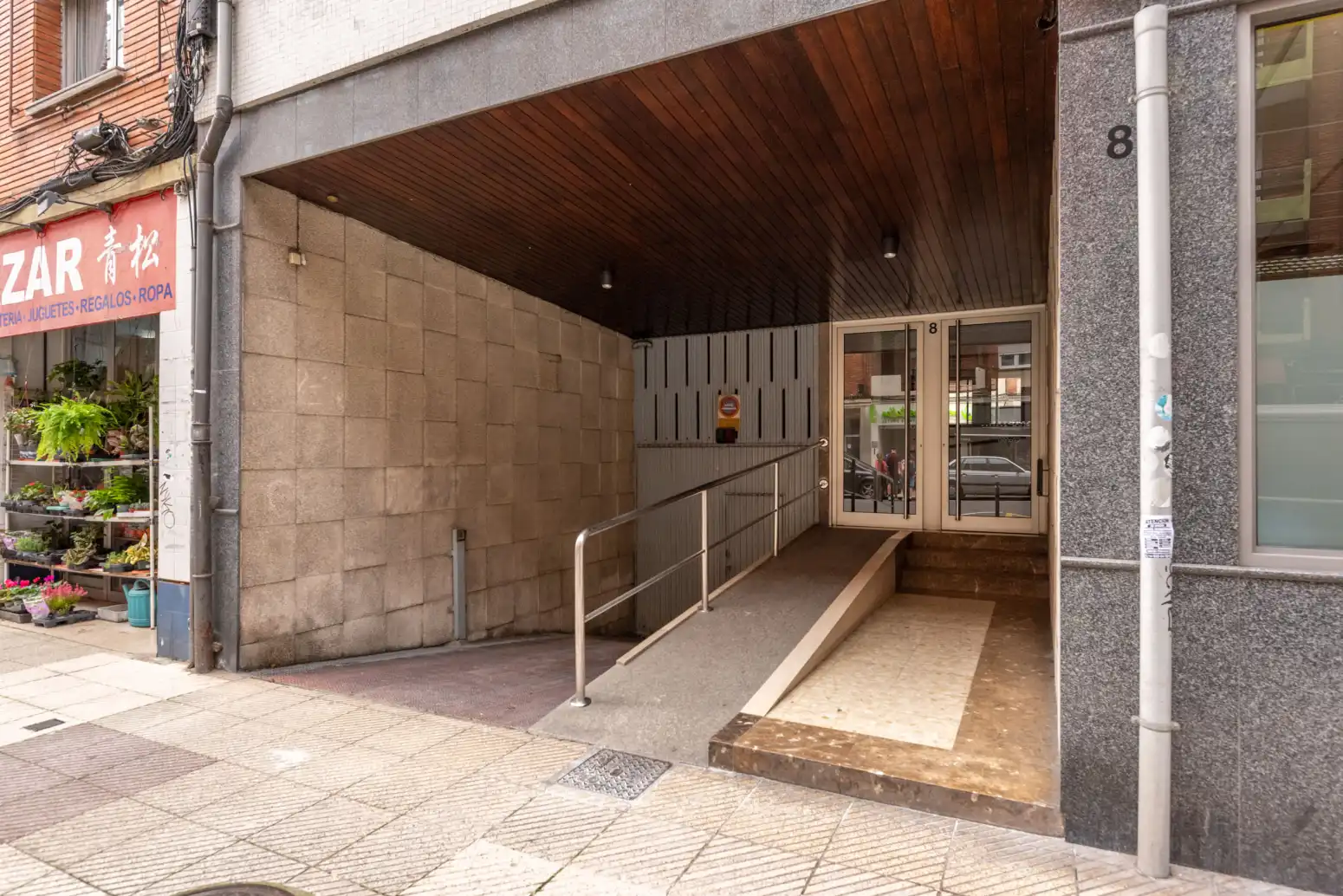 Pis amb ascensor en venda a Oviedo - CL SAN PEDRO MESTALLON 8, imagen 2