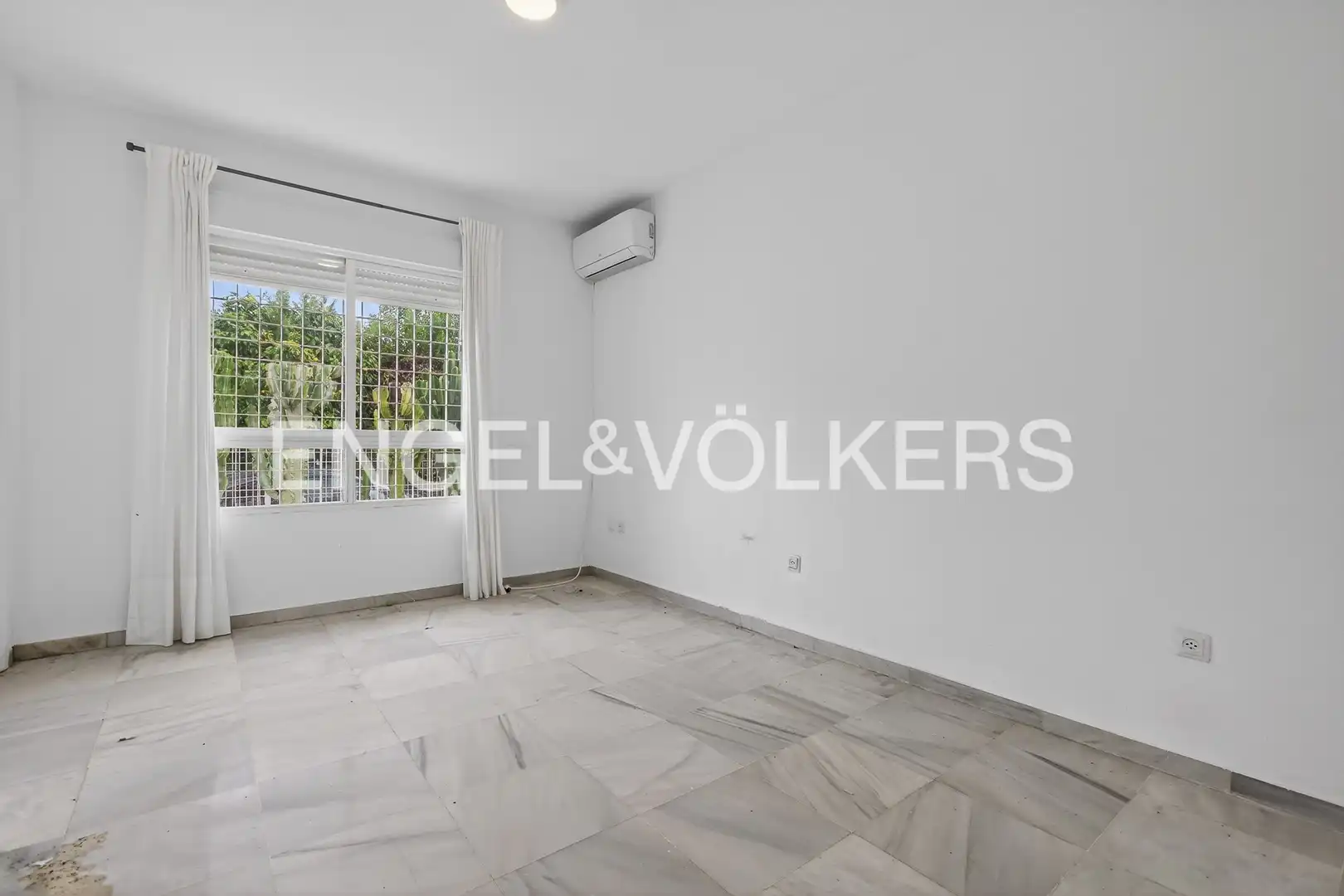 Exterior view of Houses for sale in Tomares  with Air Conditioner, Heating and Private garden