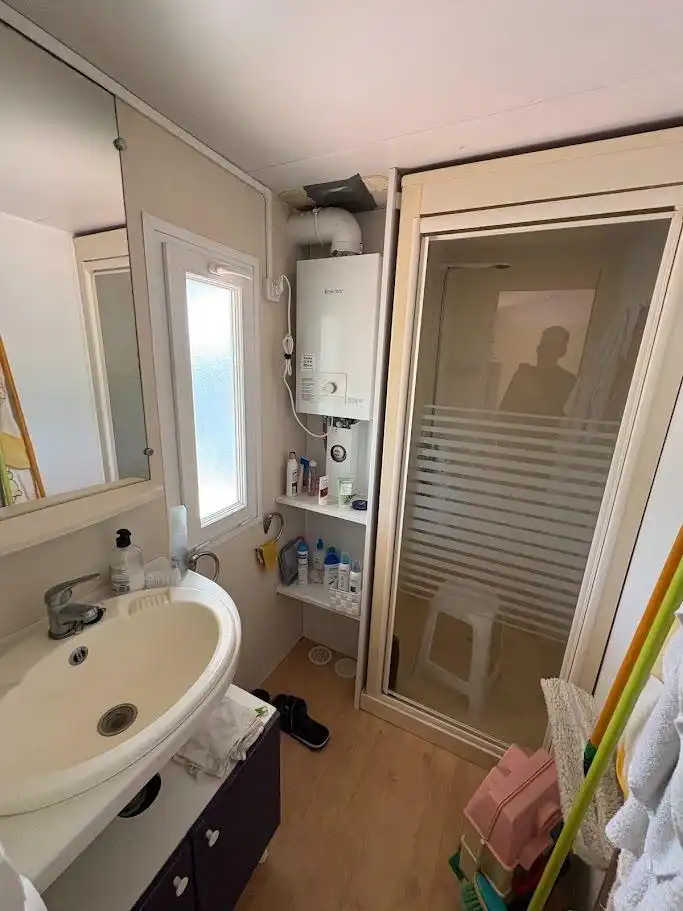Baño de Finca rústica en venta en Cubillas de Santa Marta con Calefacción, Jardín privado y Terraza