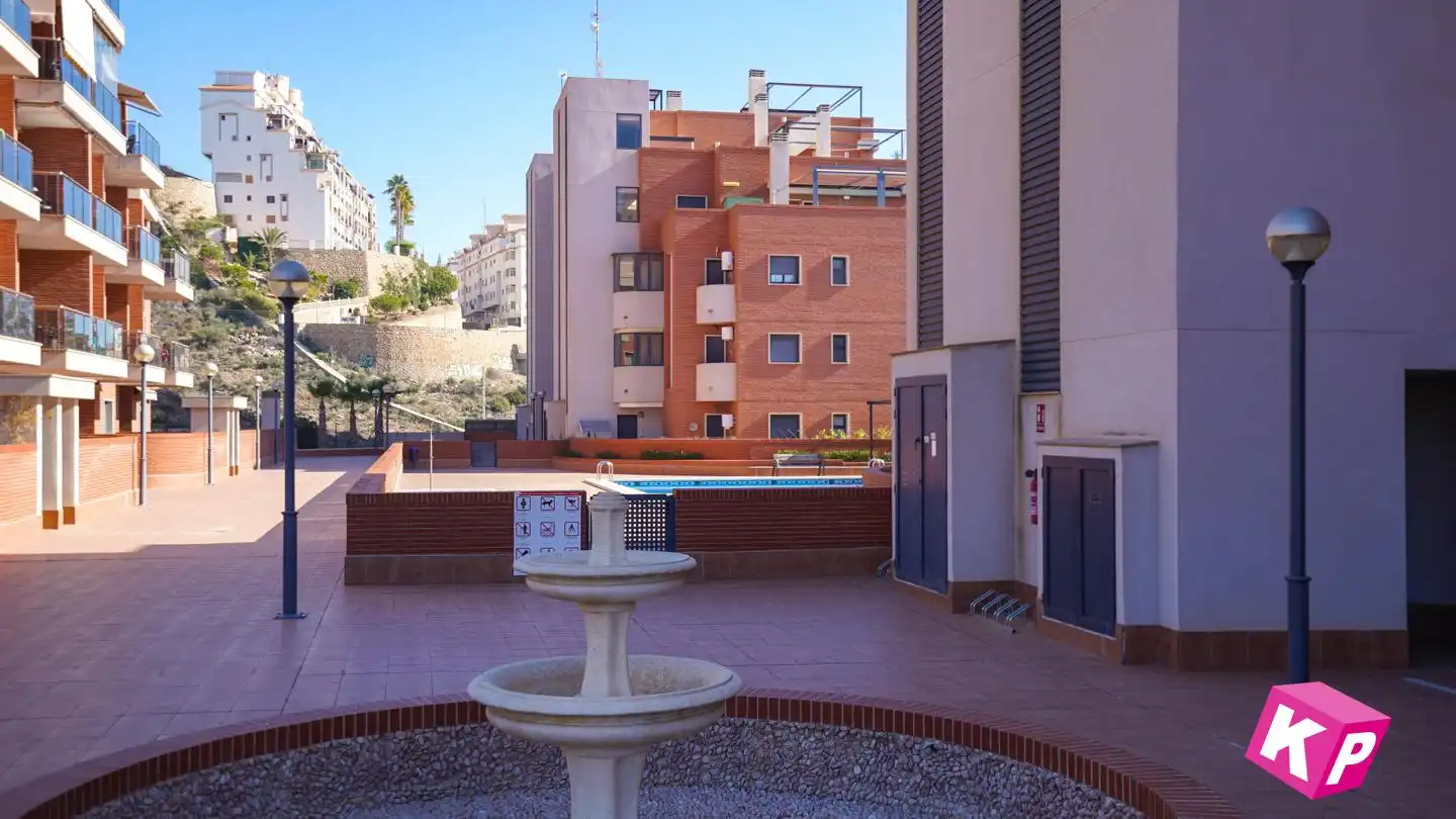 Außenansicht von Wohnung zum Verkauf in Santa Pola mit Klimaanlage, Heizung und Terrasse