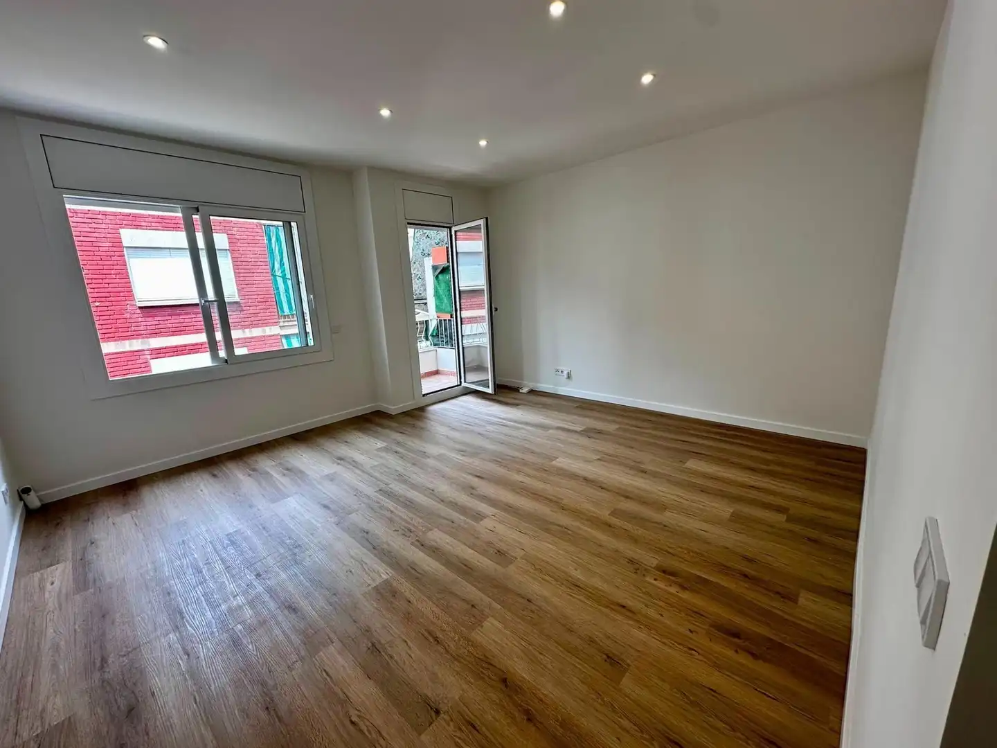 Flat with terrace for sale in Avenida del Parc