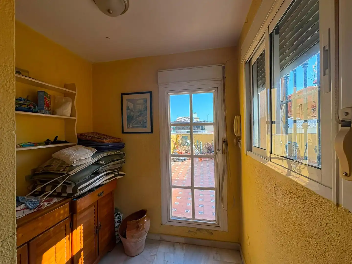 Dormitori de Casa adosada en venda en Cádiz amb Terrassa, Traster i Balcó