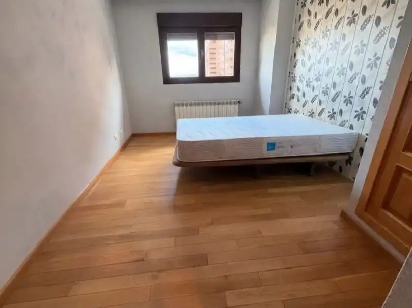 Habitación de Piso de alquiler en El Quiñón  