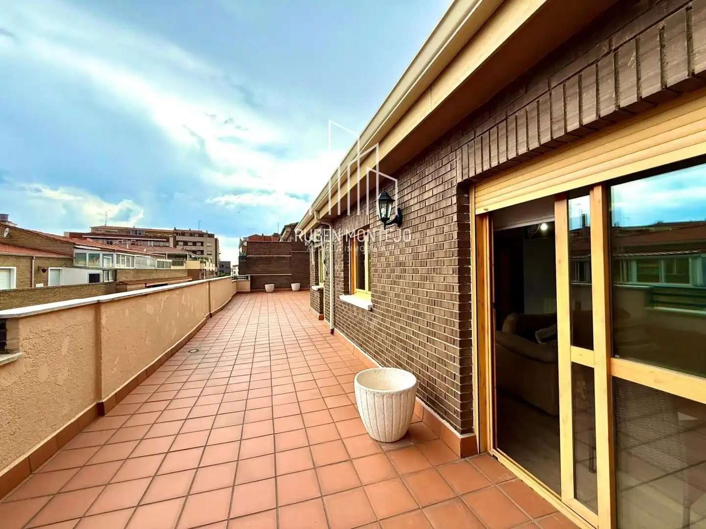 Terraza de Ático de alquiler en Salamanca con Calefacción, Terraza y Amueblado