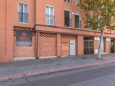 Gewerbefläche zum Verkauf in Avenida de Madrid 10