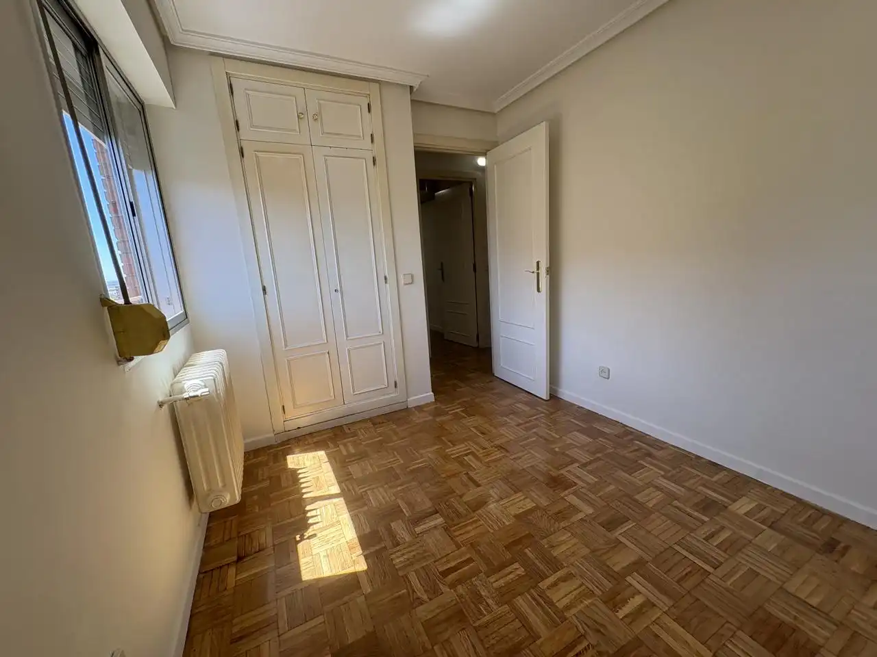 Schlafzimmer von Maisonette zum Verkauf in Madrid mit Heizung und Parkett