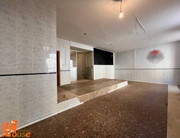 Local comercial en Alquiler en Calle Infantes en Real Sitio de San Ildefonso