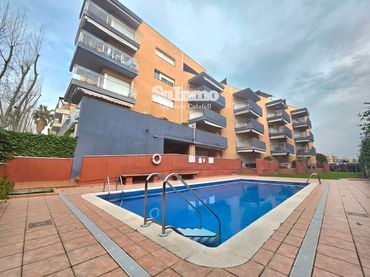 Duplex con piscina in vendita a Mediterrani del