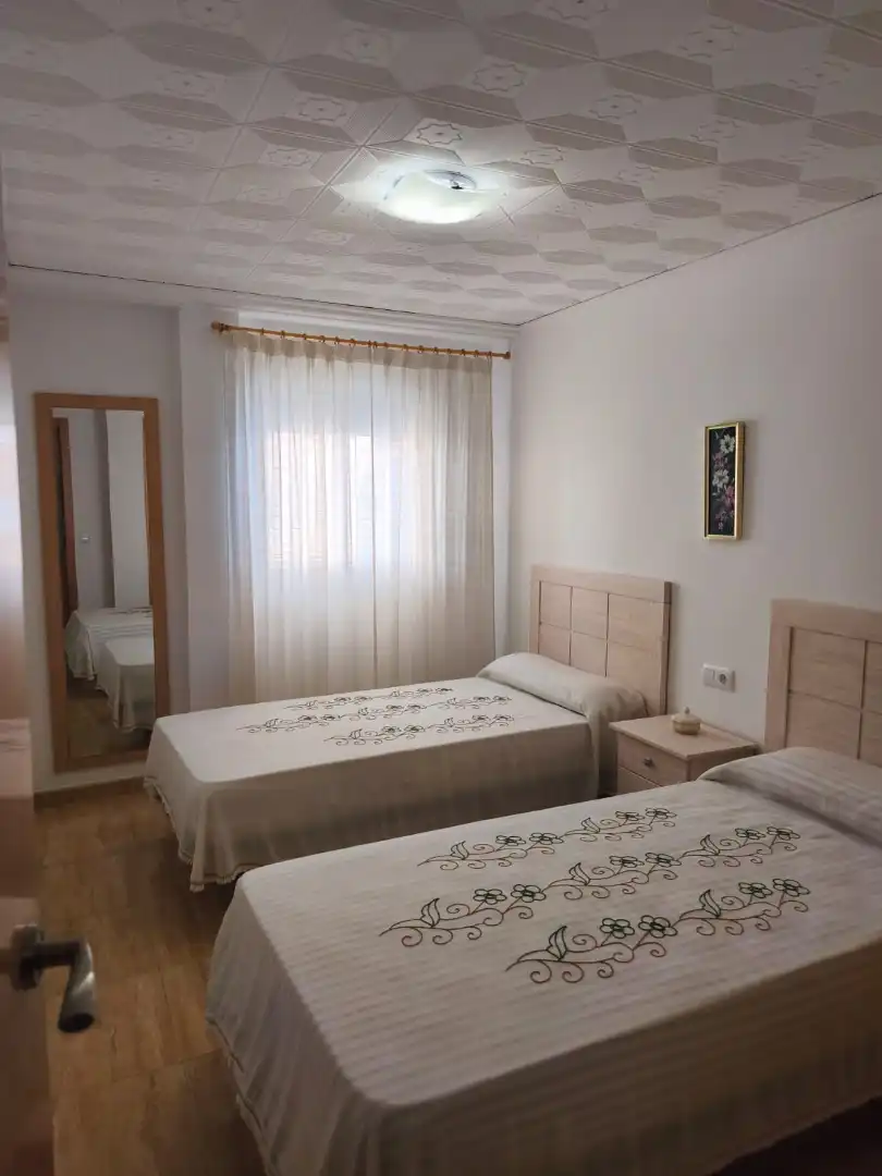 Schlafzimmer von Wohnungen zur Miete in Gandia mit Möbliert, Ofen und Waschmaschine
