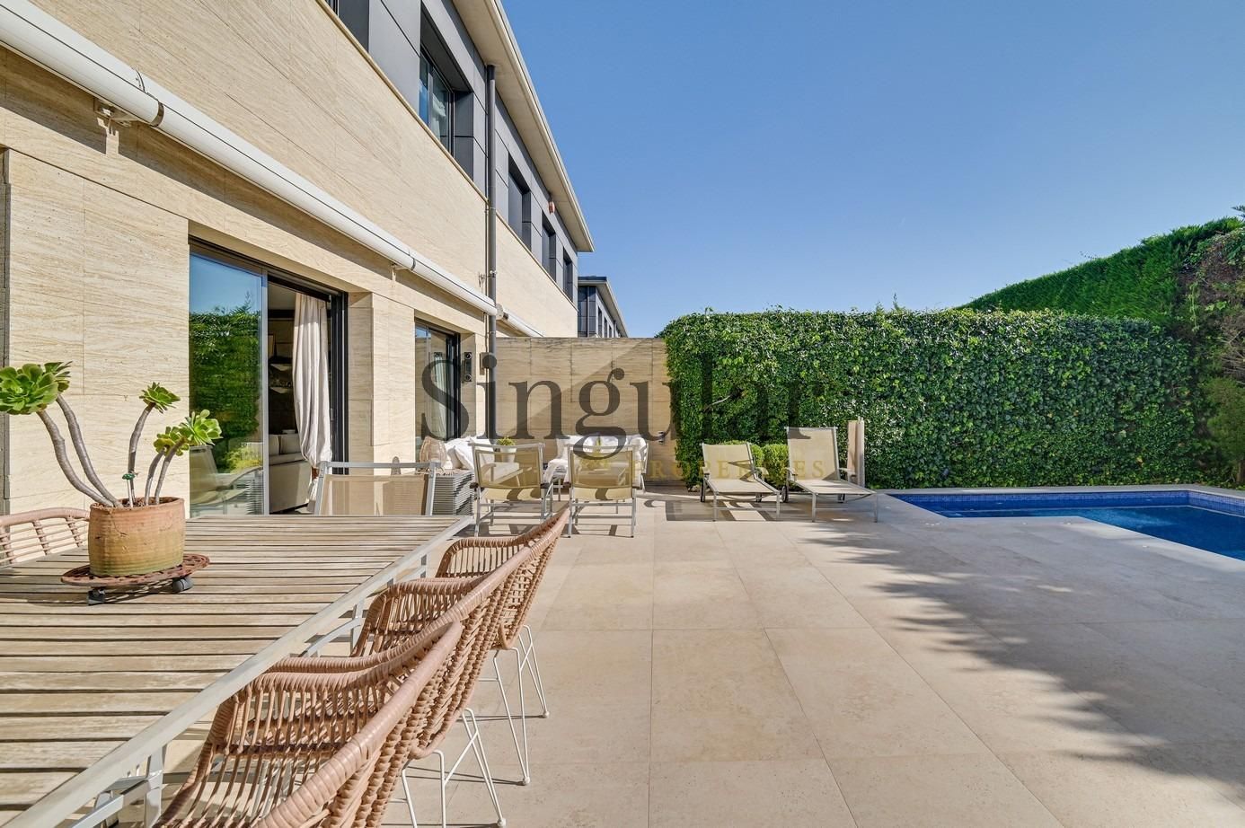 Terrassa de Casa o xalet en venda en  Barcelona Capital amb Aire condicionat, Calefacció i Jardí privat