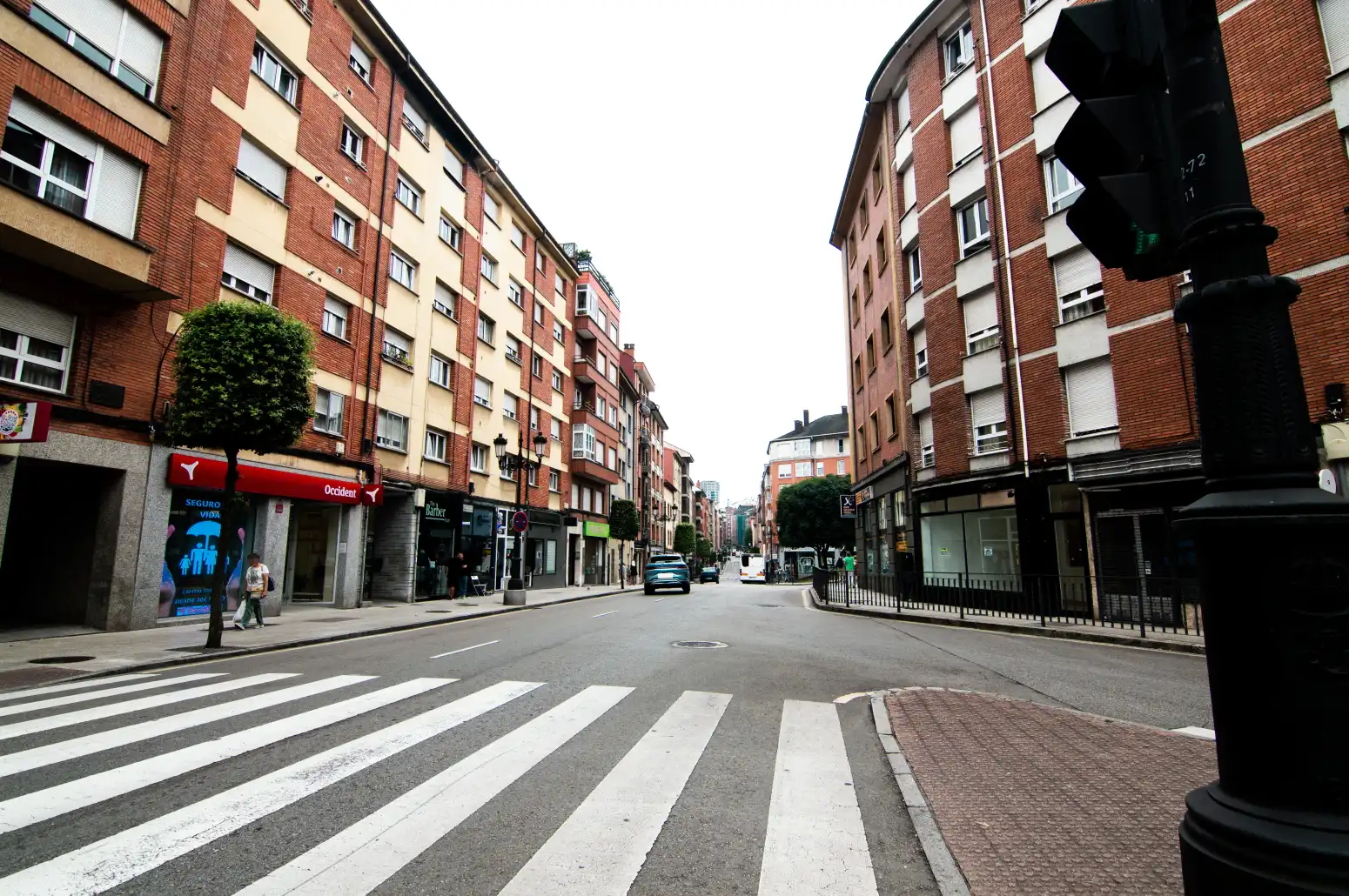 Vista exterior de Local de lloguer en Oviedo 