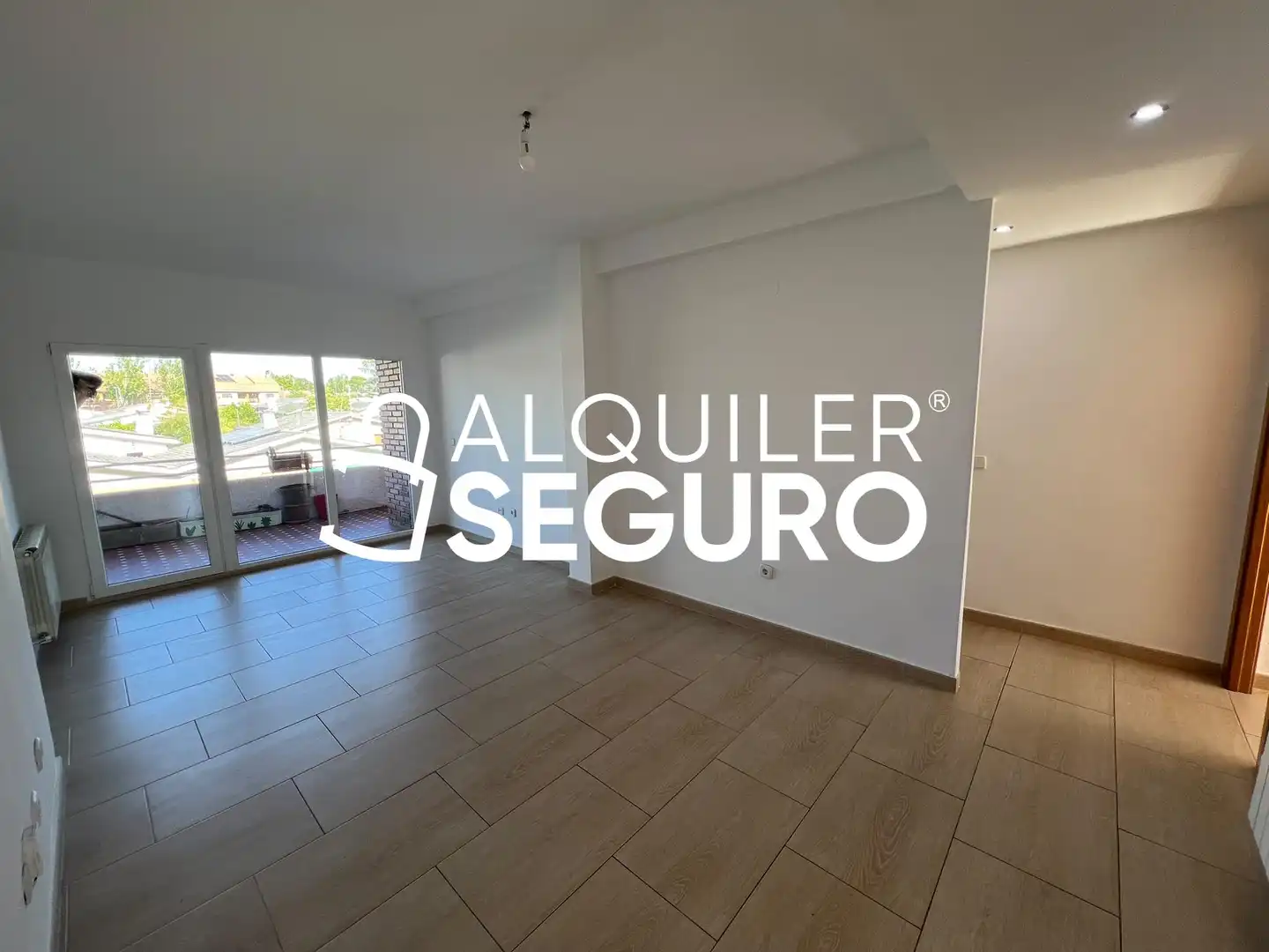 Außenansicht von Wohnung zur Miete in Colmenar Viejo mit Heizung, Terrasse und Schwimmbad
