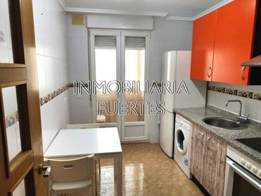 Apartamento con ascensor en alquiler en Calle Daoiz y Velarde