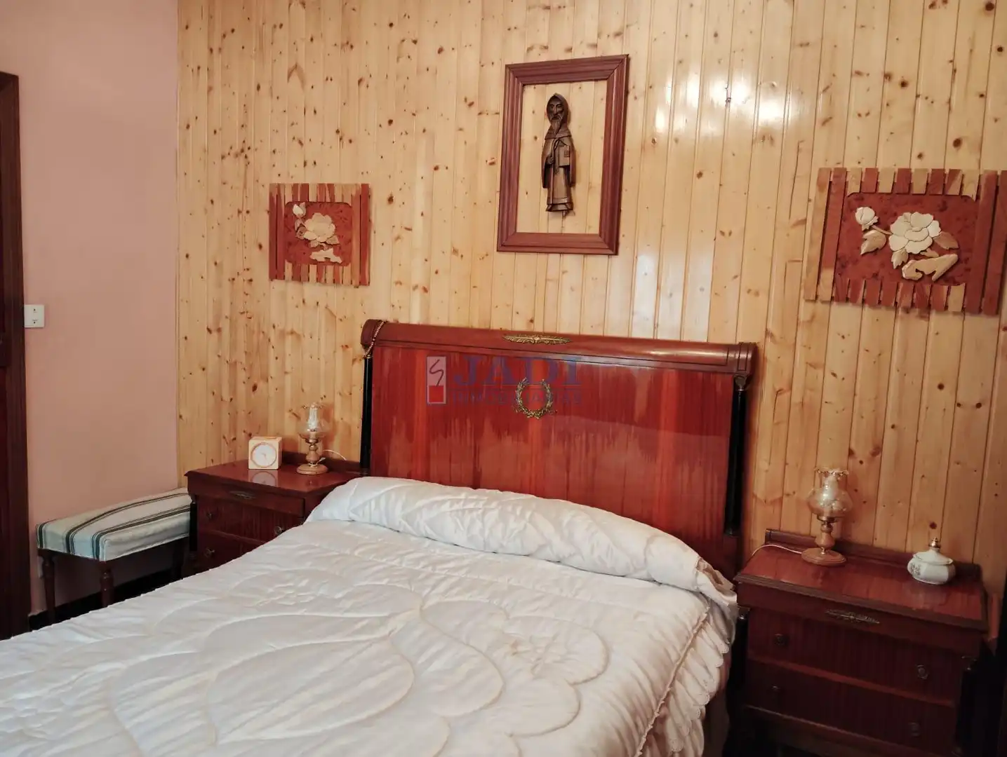 Dormitori de Casa o xalet en venda en Almuradiel amb Calefacció, Traster i Moblat