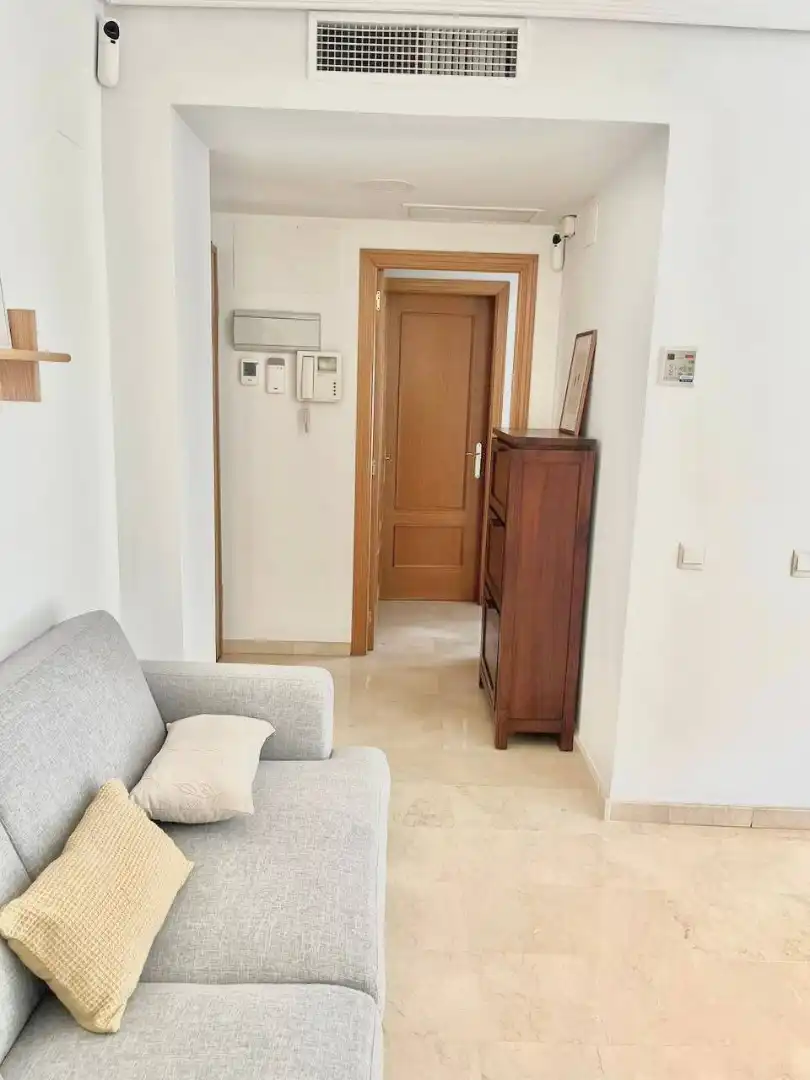 Flat for rent in Valencia  with Air Conditioner, Furnished and Balcony