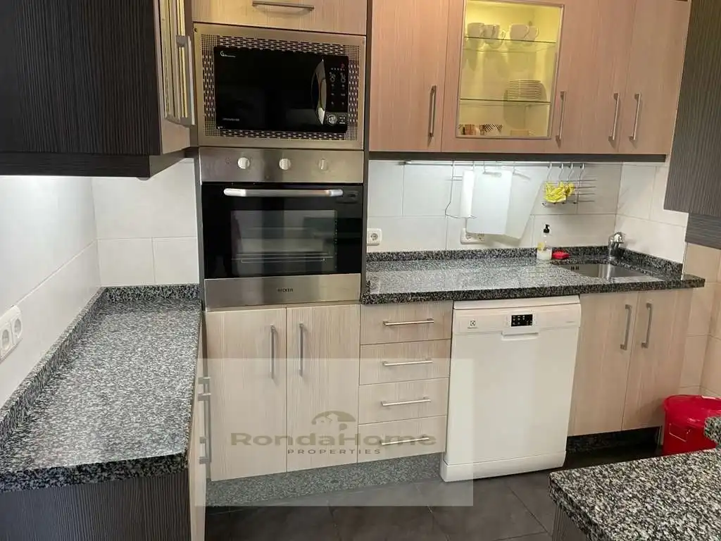 Flat for rent in Calle Feria De Abril, Centro ciudad