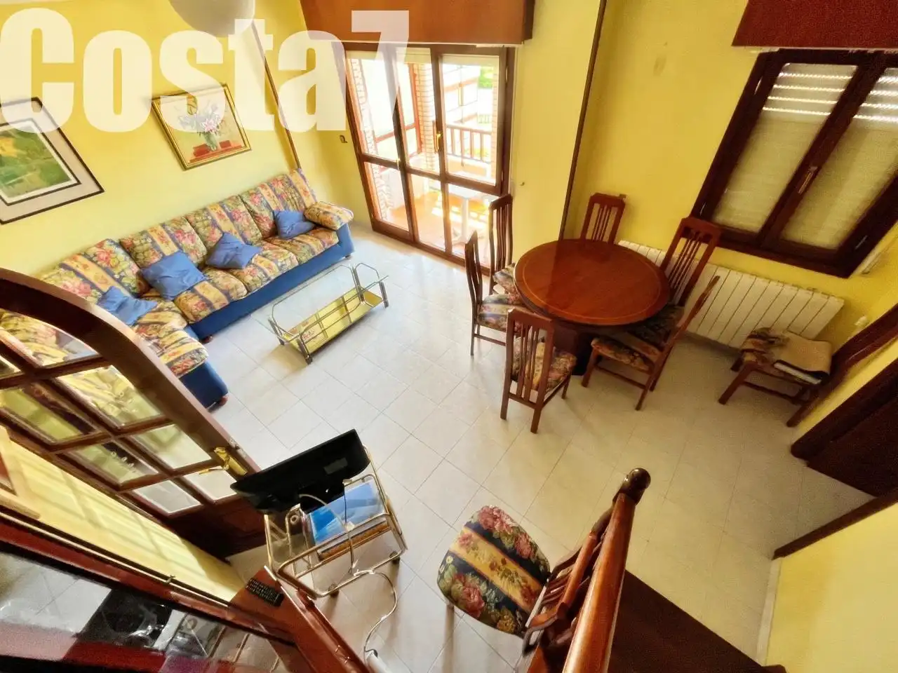 Sala de estar de Piso en venta en Noja con Terraza, Amueblado y Piscina comunitaria
