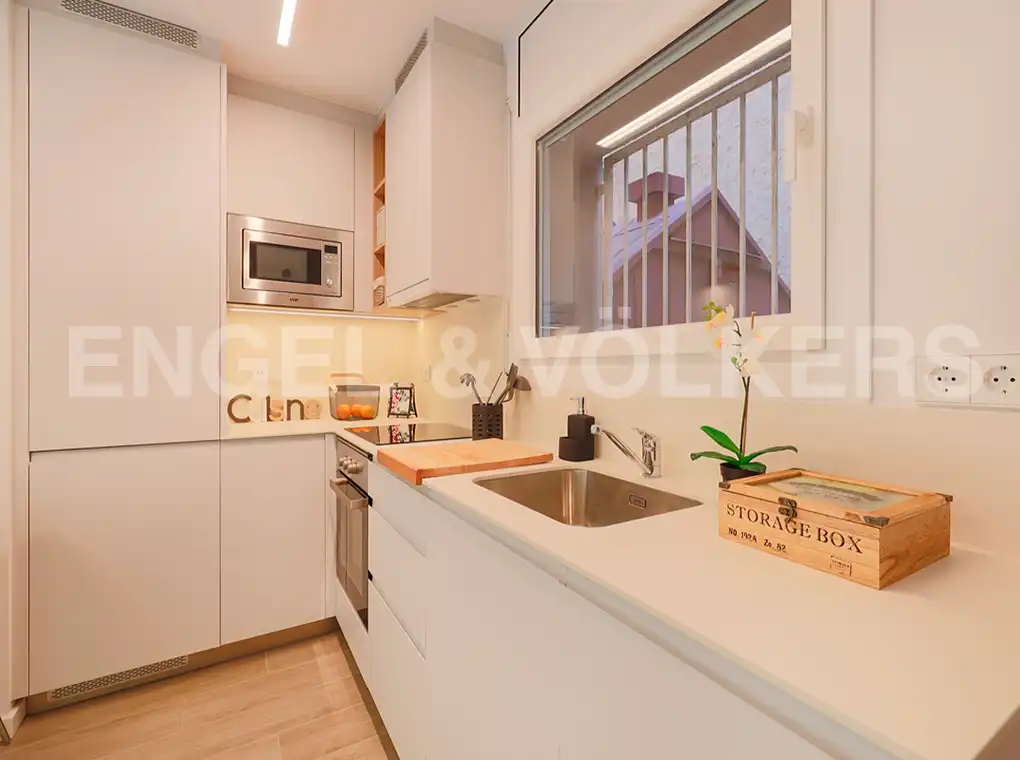 Cocina de Piso de alquiler en Barcelona con Aire acondicionado, Calefacción y Jardín privado