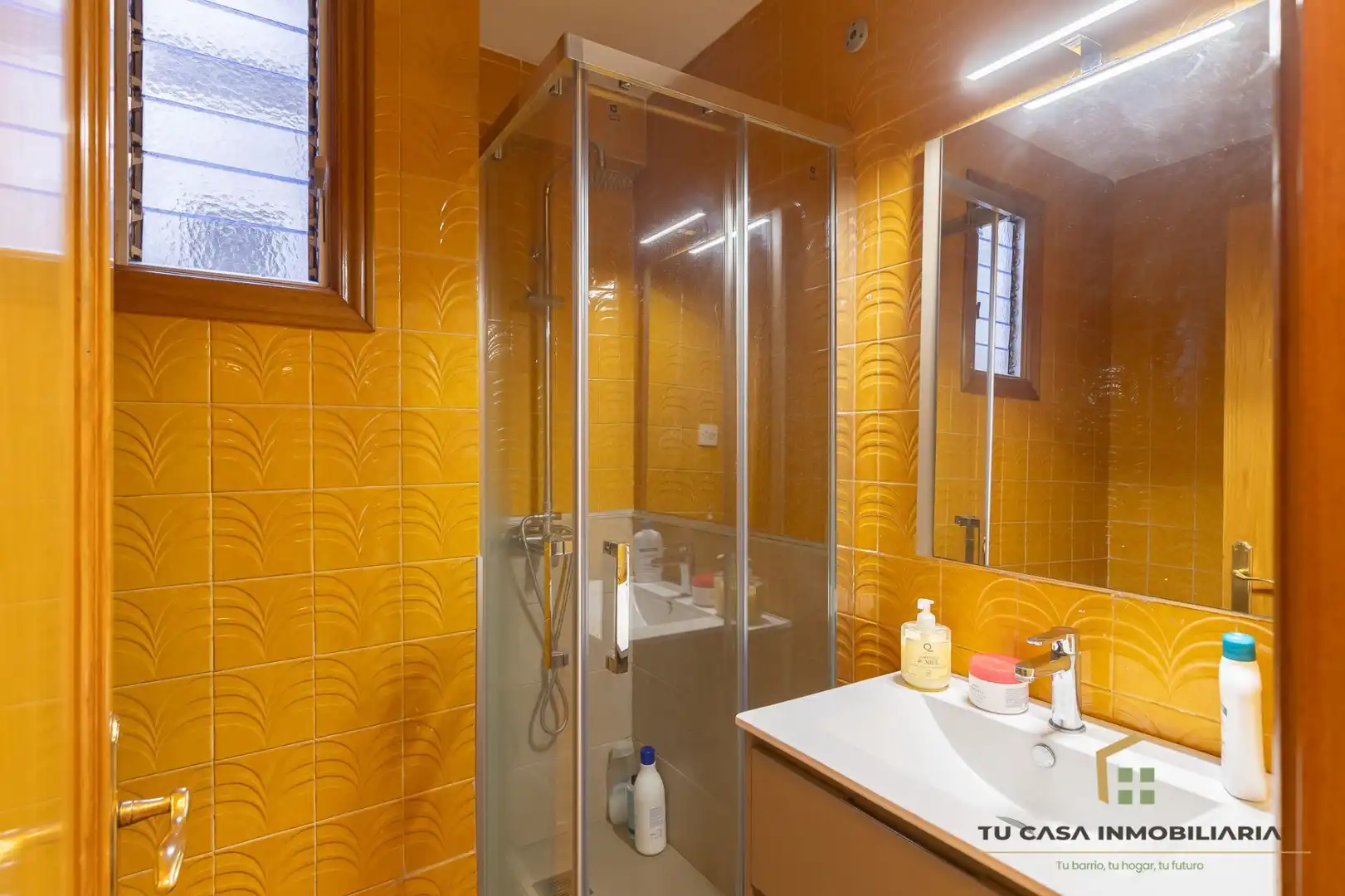 Baño de Piso en venta en Badalona con Aire acondicionado, Calefacción y Amueblado