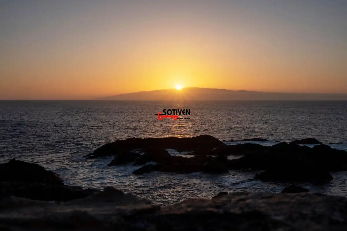 Adosado con piscina en venta en Callao Salvaje - Playa Paraíso, imagen 2