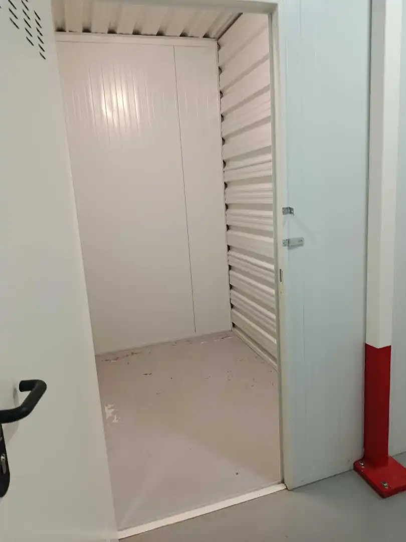 Traster de lloguer en Almería amb Alarma