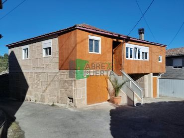 Chalet en venta en Nogueira de Ramuín