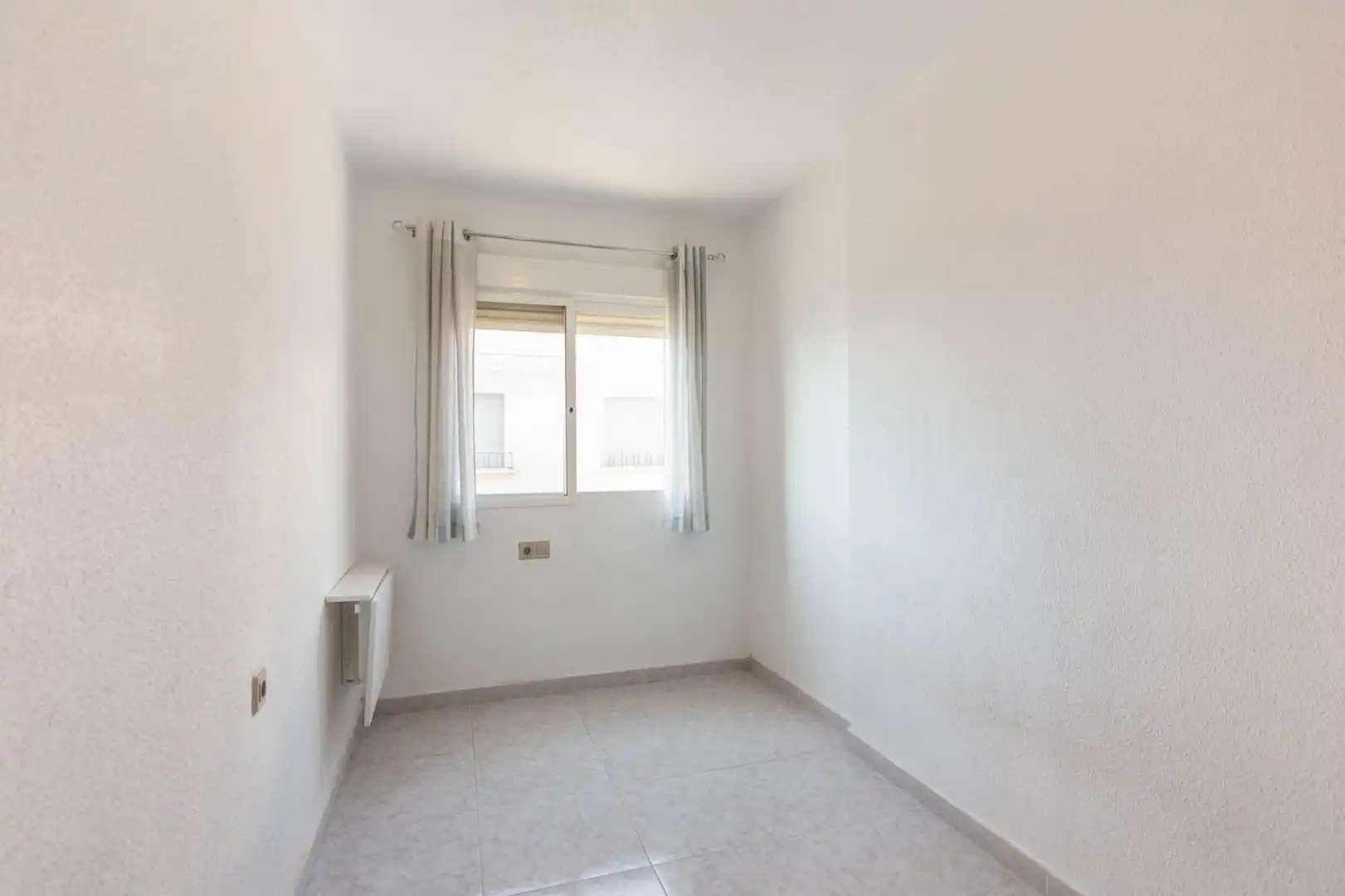 Schlafzimmer von Einfamilien-Reihenhaus zum Verkauf in Murcia mit Klimaanlage
