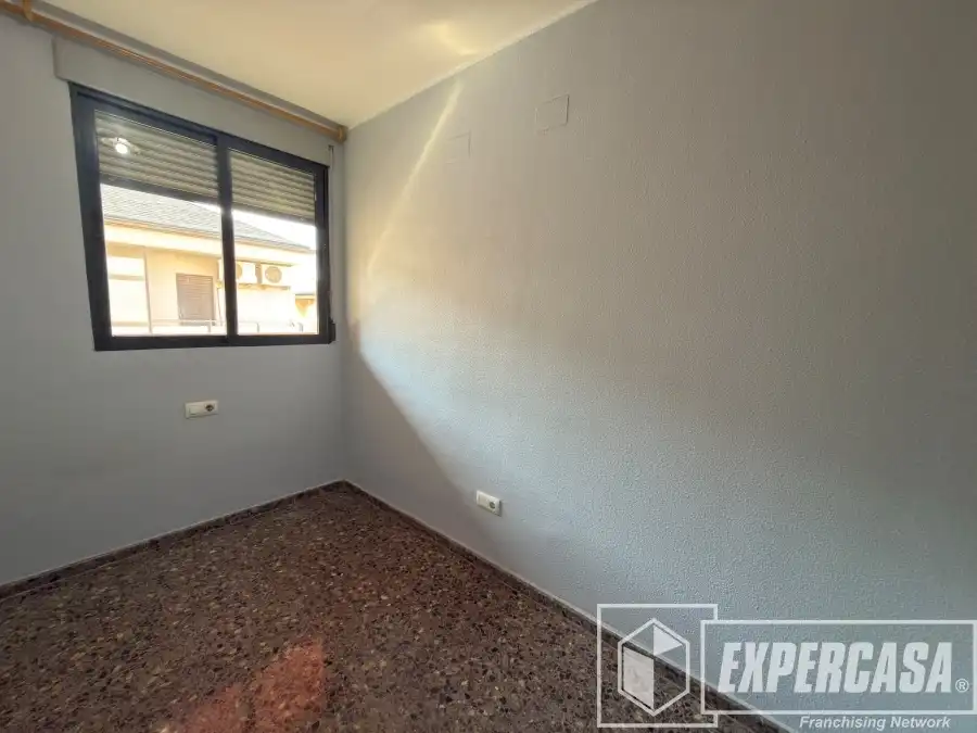 Vista exterior de Ático en venta en Alginet con Parquet, Terraza y Trastero