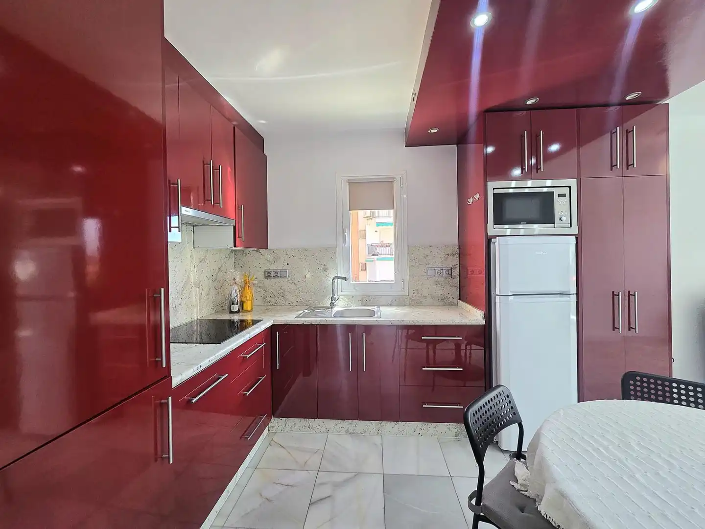 Cocina de Piso en venta en Torremolinos con Terraza, Trastero y Amueblado