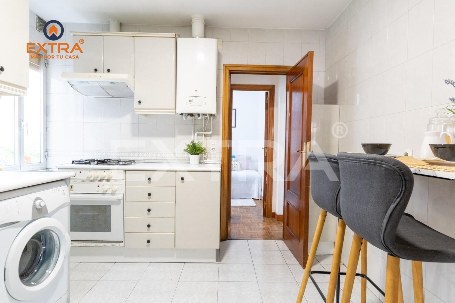 Kitchen of Flat for sale in  Madrid Capital  with Air Conditioner