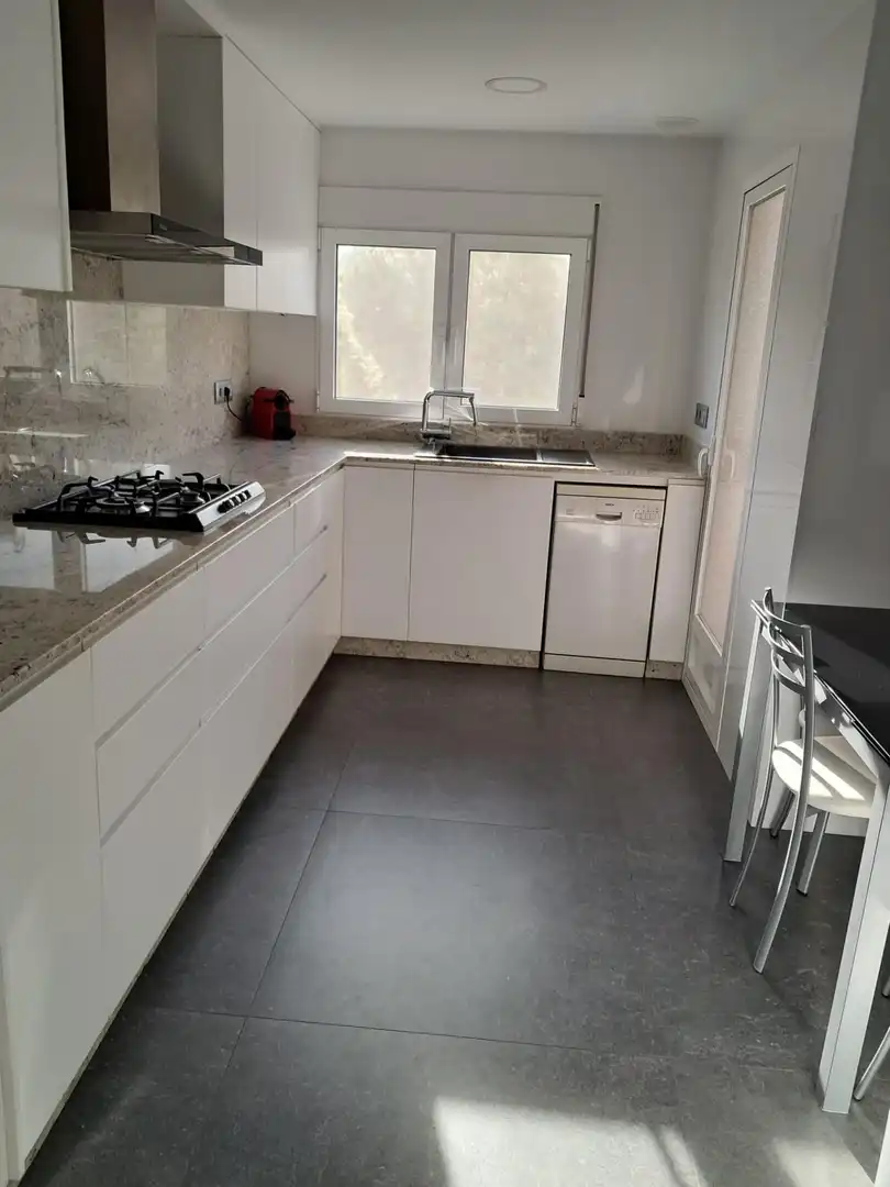 Cocina de Piso en venta en Valencia con Aire acondicionado, Jardín privado y Balcón
