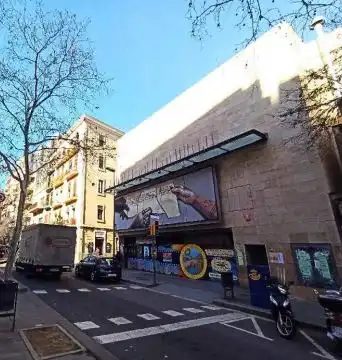 Vista exterior de Local en venta en Barcelona